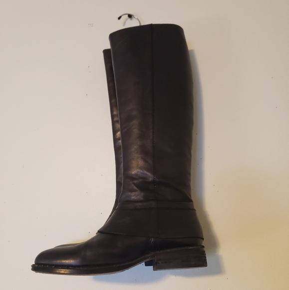 Vince Camuto Vc-Finny Boots - Picture 5 of 14